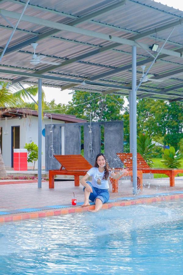 Srihome ยายศรีโฮมแอนแคมป์ปิ้ง Ban Don Tum Extérieur photo